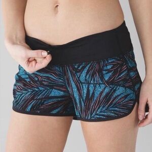 Lululemon tropical speed up low rise lined shorts 2.5